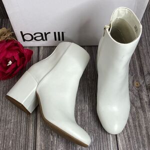 BAR III Gatlin White Block-Heel Booties 5M